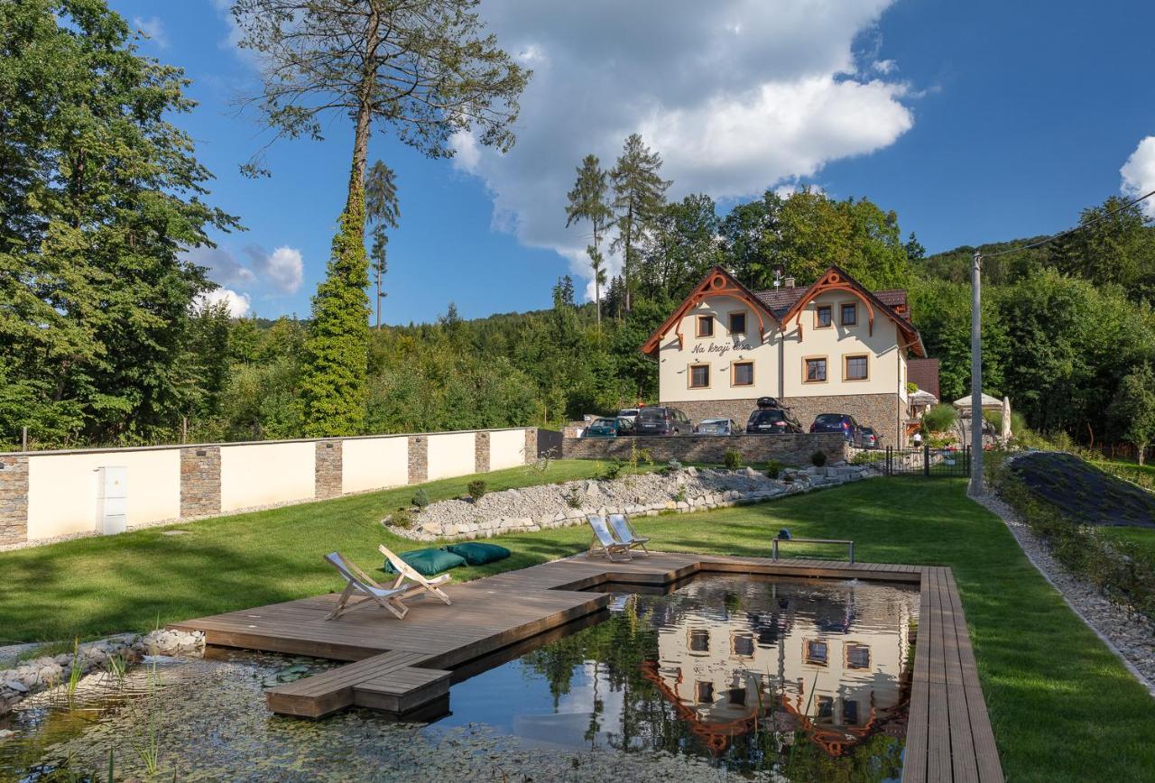 Penzion Na Kraji Lesa Valasske Mezirici Exterior photo