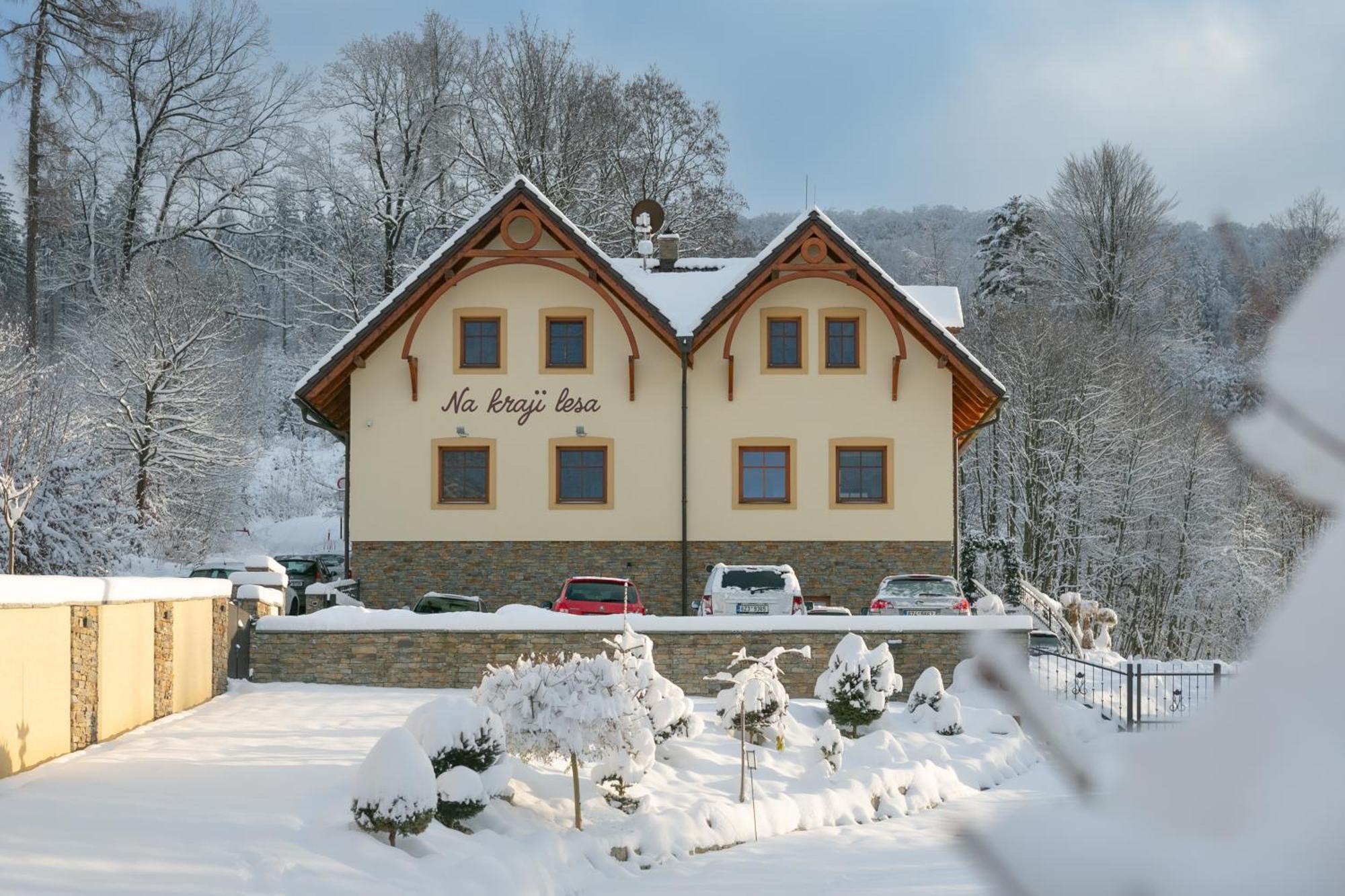 Penzion Na Kraji Lesa Valasske Mezirici Exterior photo