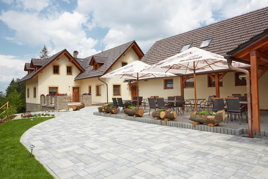Penzion Na Kraji Lesa Valasske Mezirici Exterior photo